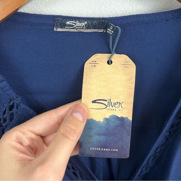 Silver Jeans Co. Navy Boho Twist Front Surplice Blouse NWT Size Small Shayne - Picture 15 of 15